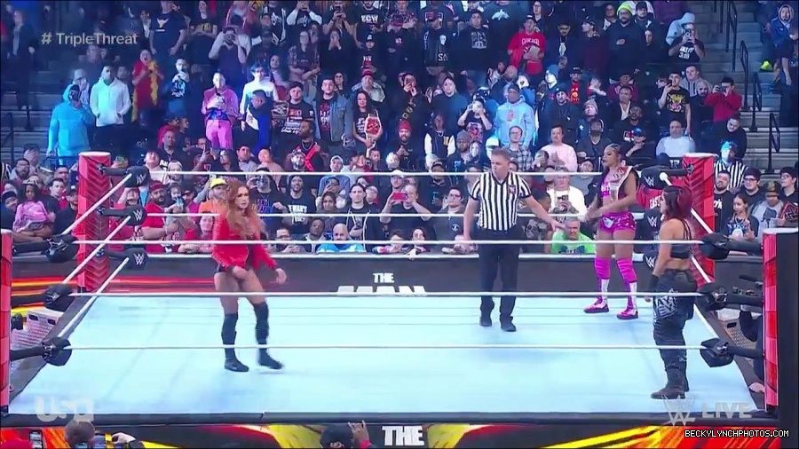 WWE_Monday_Night_Raw_2023_02_13_720p_HDTV_x264-NWCHD_mp4_007103367.jpg