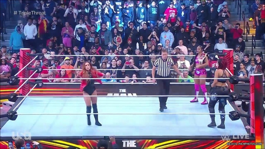 WWE_Monday_Night_Raw_2023_02_13_720p_HDTV_x264-NWCHD_mp4_007103768.jpg