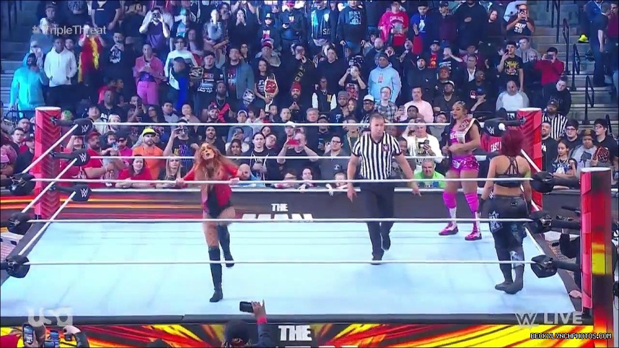 WWE_Monday_Night_Raw_2023_02_13_720p_HDTV_x264-NWCHD_mp4_007104168.jpg