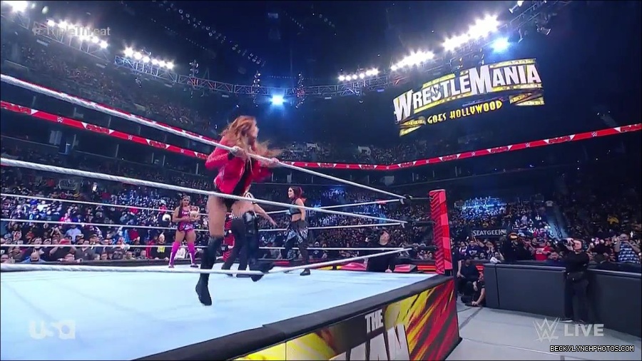 WWE_Monday_Night_Raw_2023_02_13_720p_HDTV_x264-NWCHD_mp4_007110174.jpg