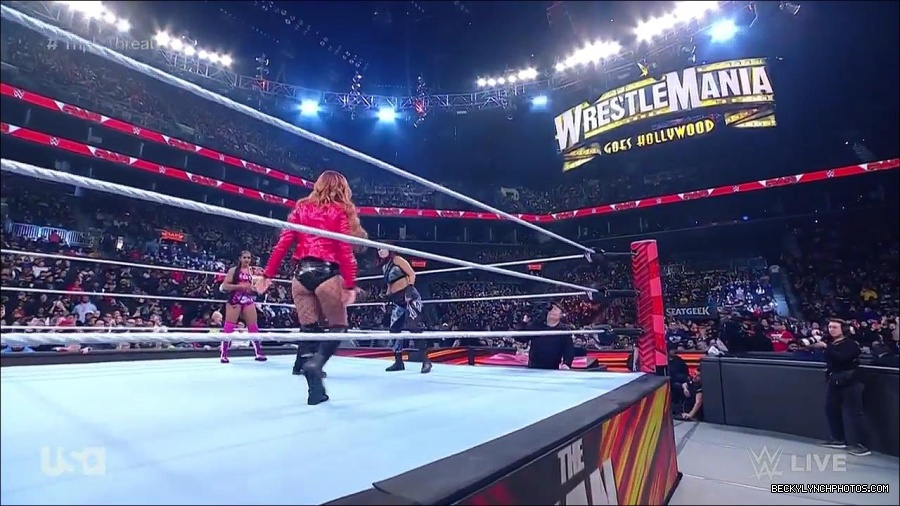 WWE_Monday_Night_Raw_2023_02_13_720p_HDTV_x264-NWCHD_mp4_007110975.jpg