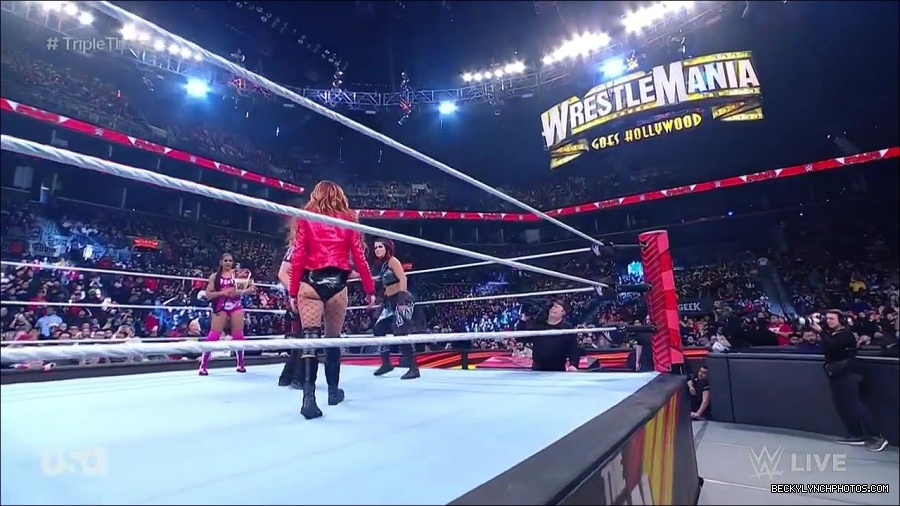 WWE_Monday_Night_Raw_2023_02_13_720p_HDTV_x264-NWCHD_mp4_007111375.jpg