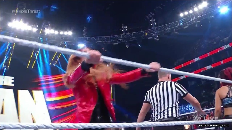 WWE_Monday_Night_Raw_2023_02_13_720p_HDTV_x264-NWCHD_mp4_007113778.jpg