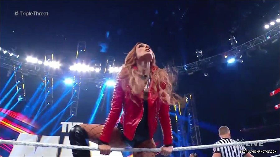WWE_Monday_Night_Raw_2023_02_13_720p_HDTV_x264-NWCHD_mp4_007114979.jpg