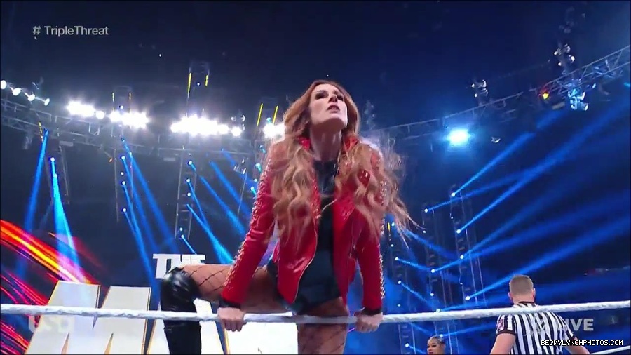 WWE_Monday_Night_Raw_2023_02_13_720p_HDTV_x264-NWCHD_mp4_007115379.jpg