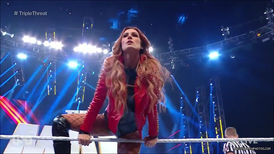 WWE_Monday_Night_Raw_2023_02_13_720p_HDTV_x264-NWCHD_mp4_007115780.jpg