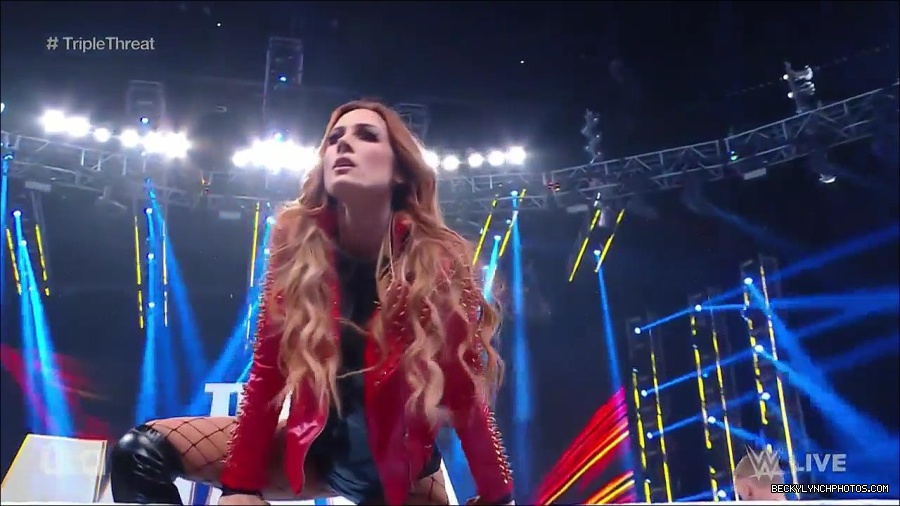 WWE_Monday_Night_Raw_2023_02_13_720p_HDTV_x264-NWCHD_mp4_007116180.jpg