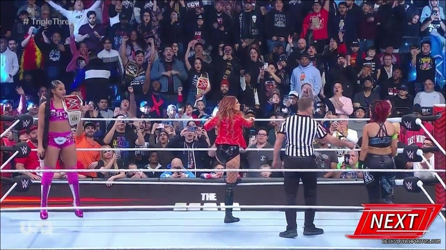 WWE_Monday_Night_Raw_2023_02_13_720p_HDTV_x264-NWCHD_mp4_007123387.jpg