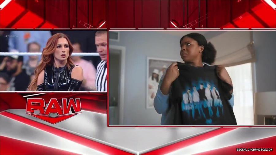 WWE_Monday_Night_Raw_2023_02_13_720p_HDTV_x264-NWCHD_mp4_007135800.jpg