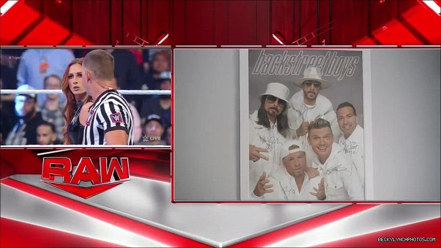 WWE_Monday_Night_Raw_2023_02_13_720p_HDTV_x264-NWCHD_mp4_007137401.jpg