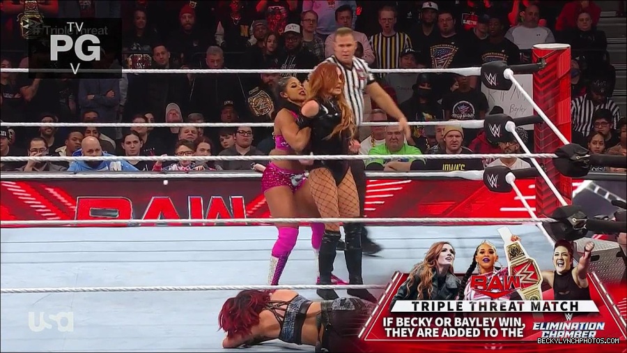 WWE_Monday_Night_Raw_2023_02_13_720p_HDTV_x264-NWCHD_mp4_007853116.jpg