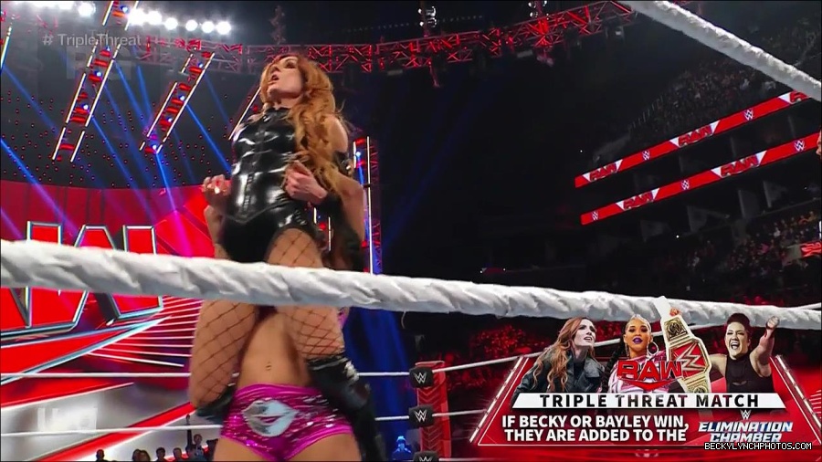 WWE_Monday_Night_Raw_2023_02_13_720p_HDTV_x264-NWCHD_mp4_007855118.jpg