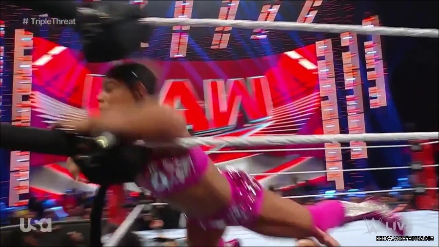 WWE_Monday_Night_Raw_2023_02_13_720p_HDTV_x264-NWCHD_mp4_007857521.jpg