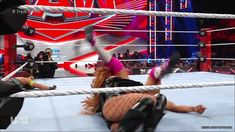 WWE_Monday_Night_Raw_2023_02_13_720p_HDTV_x264-NWCHD_mp4_007860324.jpg