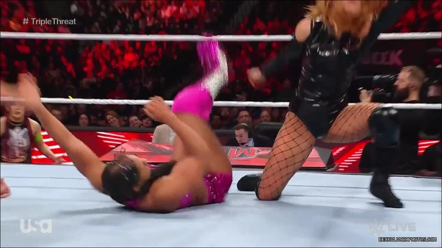 WWE_Monday_Night_Raw_2023_02_13_720p_HDTV_x264-NWCHD_mp4_007863126.jpg