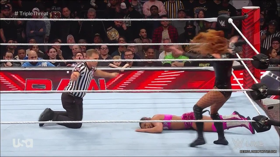 WWE_Monday_Night_Raw_2023_02_13_720p_HDTV_x264-NWCHD_mp4_007863927.jpg