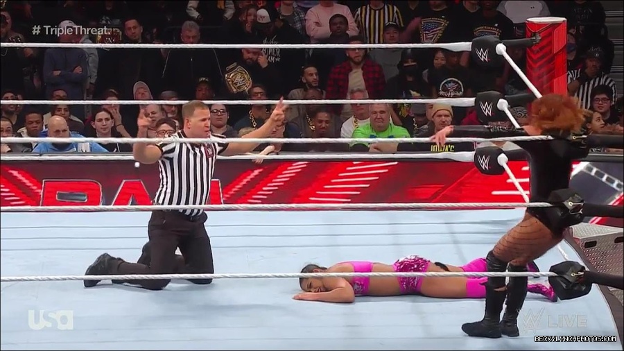 WWE_Monday_Night_Raw_2023_02_13_720p_HDTV_x264-NWCHD_mp4_007864328.jpg