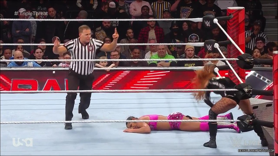 WWE_Monday_Night_Raw_2023_02_13_720p_HDTV_x264-NWCHD_mp4_007865128.jpg