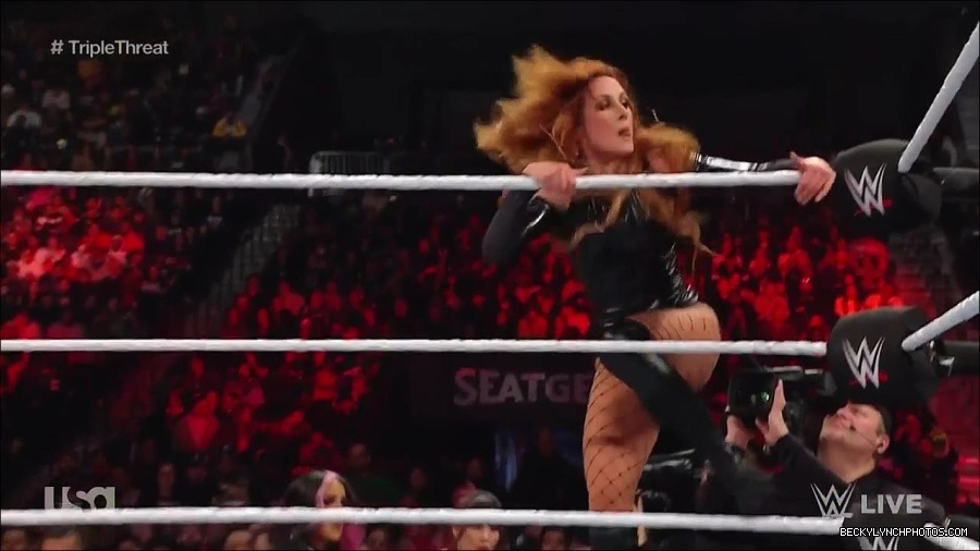 WWE_Monday_Night_Raw_2023_02_13_720p_HDTV_x264-NWCHD_mp4_007866330.jpg