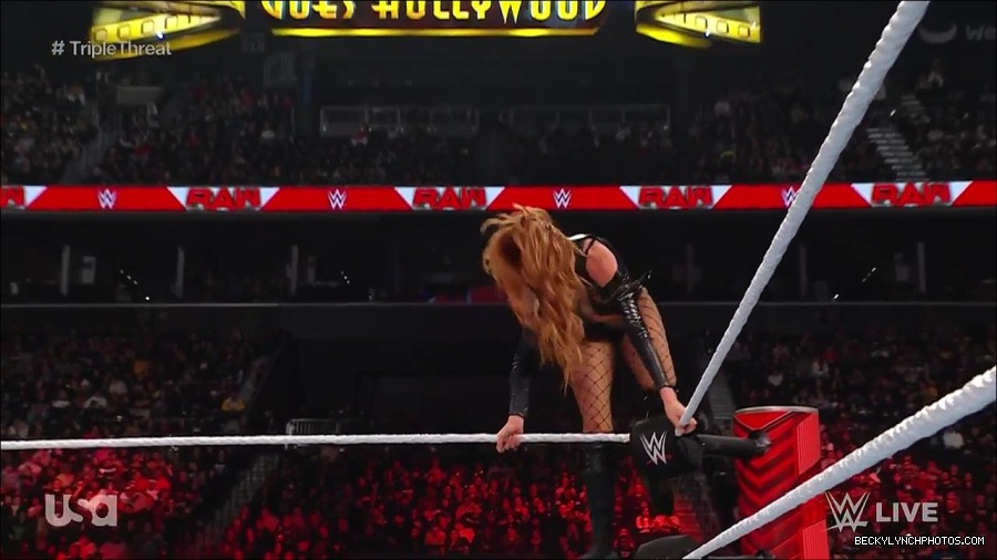 WWE_Monday_Night_Raw_2023_02_13_720p_HDTV_x264-NWCHD_mp4_007868332.jpg