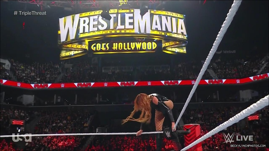 WWE_Monday_Night_Raw_2023_02_13_720p_HDTV_x264-NWCHD_mp4_007869533.jpg