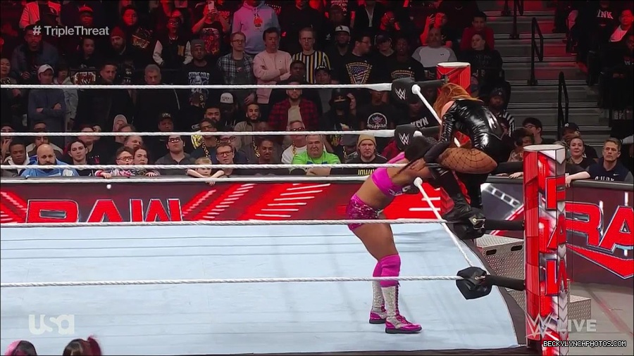 WWE_Monday_Night_Raw_2023_02_13_720p_HDTV_x264-NWCHD_mp4_007873136.jpg