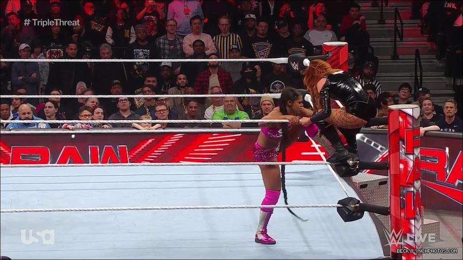 WWE_Monday_Night_Raw_2023_02_13_720p_HDTV_x264-NWCHD_mp4_007874738.jpg