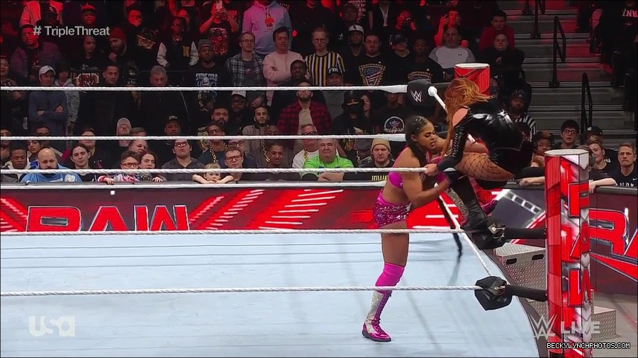 WWE_Monday_Night_Raw_2023_02_13_720p_HDTV_x264-NWCHD_mp4_007875539.jpg