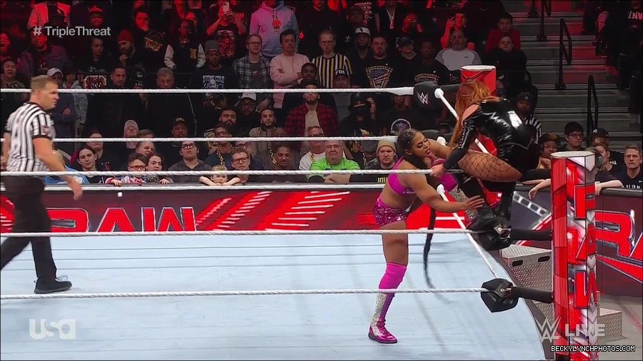 WWE_Monday_Night_Raw_2023_02_13_720p_HDTV_x264-NWCHD_mp4_007875939.jpg