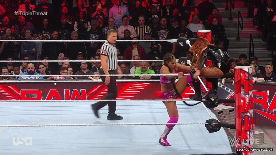 WWE_Monday_Night_Raw_2023_02_13_720p_HDTV_x264-NWCHD_mp4_007877140.jpg