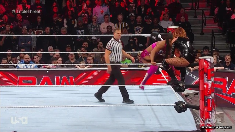 WWE_Monday_Night_Raw_2023_02_13_720p_HDTV_x264-NWCHD_mp4_007877541.jpg