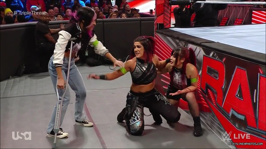WWE_Monday_Night_Raw_2023_02_13_720p_HDTV_x264-NWCHD_mp4_007879543.jpg