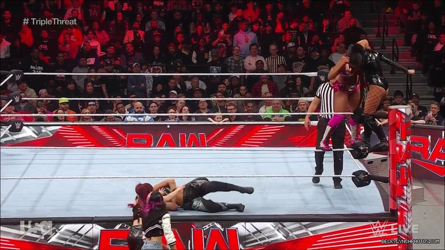 WWE_Monday_Night_Raw_2023_02_13_720p_HDTV_x264-NWCHD_mp4_007883947.jpg