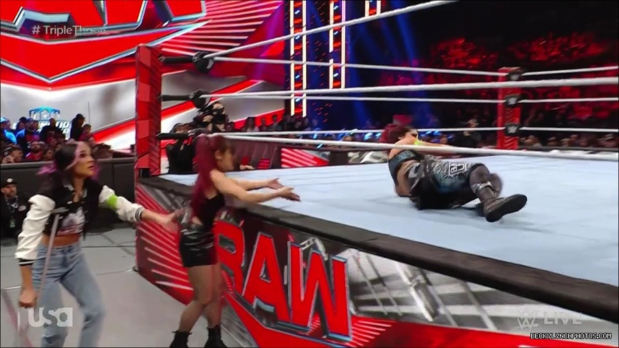 WWE_Monday_Night_Raw_2023_02_13_720p_HDTV_x264-NWCHD_mp4_007884348.jpg