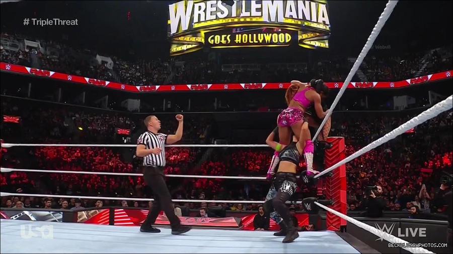 WWE_Monday_Night_Raw_2023_02_13_720p_HDTV_x264-NWCHD_mp4_007887150.jpg