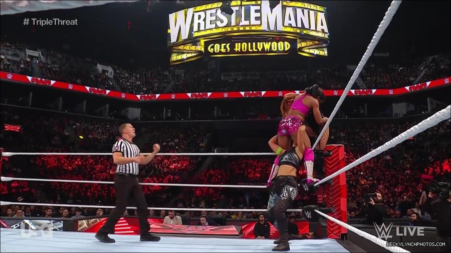 WWE_Monday_Night_Raw_2023_02_13_720p_HDTV_x264-NWCHD_mp4_007887551.jpg