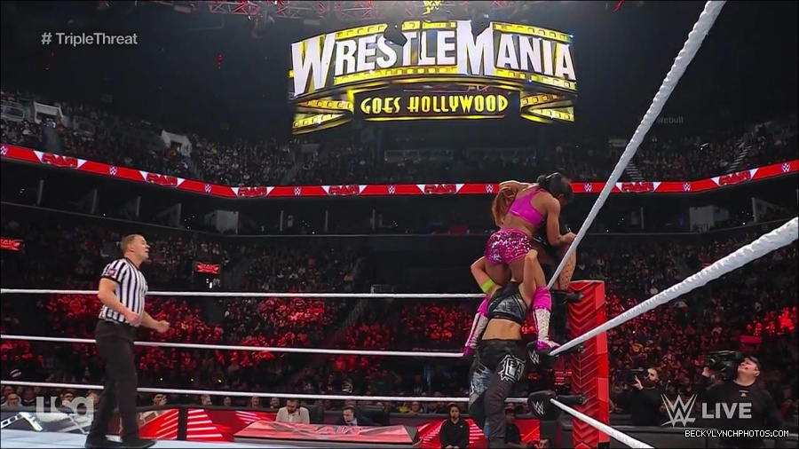 WWE_Monday_Night_Raw_2023_02_13_720p_HDTV_x264-NWCHD_mp4_007888352.jpg