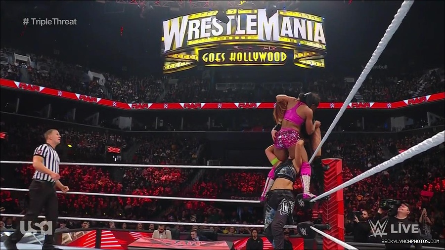 WWE_Monday_Night_Raw_2023_02_13_720p_HDTV_x264-NWCHD_mp4_007888752.jpg