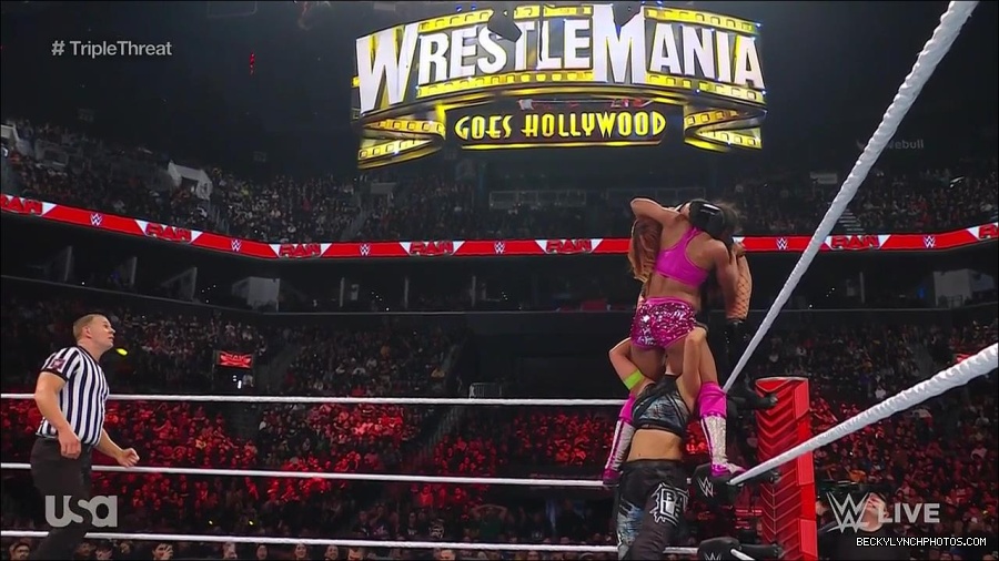 WWE_Monday_Night_Raw_2023_02_13_720p_HDTV_x264-NWCHD_mp4_007889953.jpg
