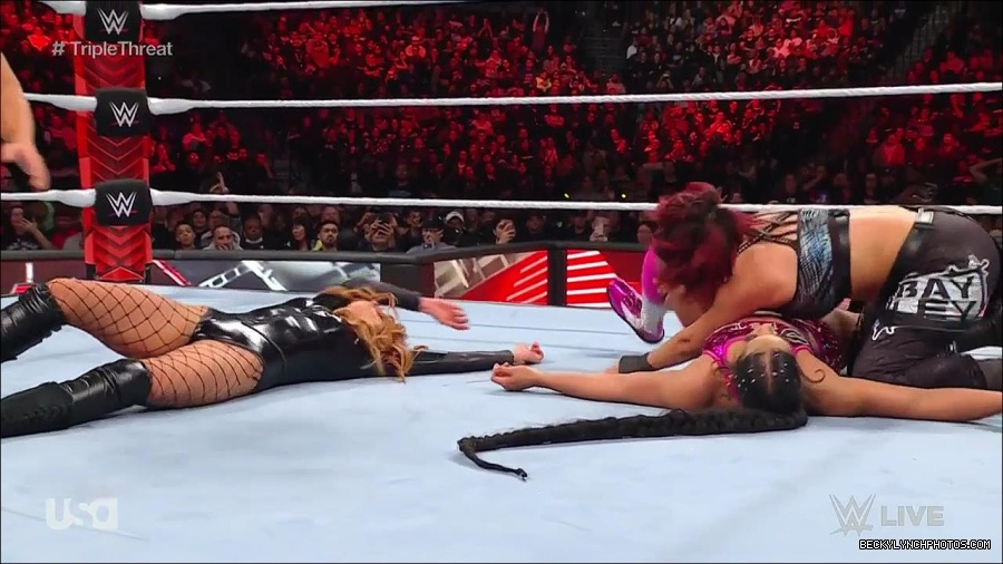 WWE_Monday_Night_Raw_2023_02_13_720p_HDTV_x264-NWCHD_mp4_007894358.jpg