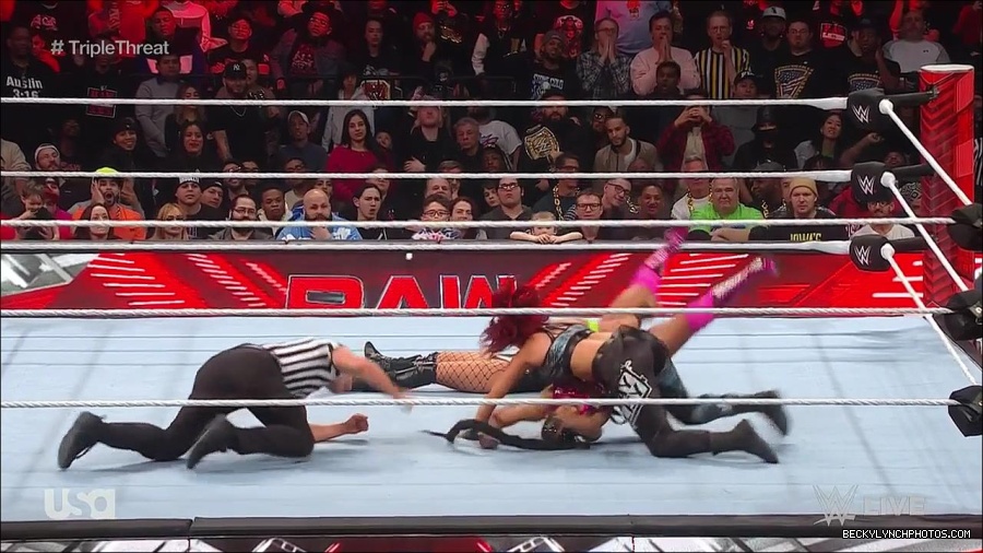 WWE_Monday_Night_Raw_2023_02_13_720p_HDTV_x264-NWCHD_mp4_007896760.jpg