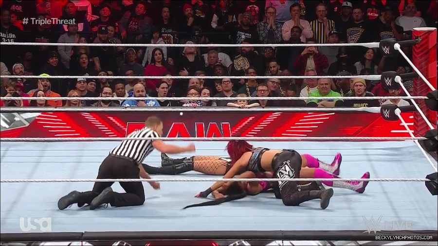 WWE_Monday_Night_Raw_2023_02_13_720p_HDTV_x264-NWCHD_mp4_007897160.jpg
