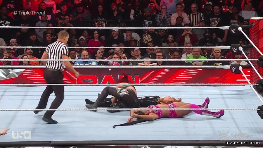 WWE_Monday_Night_Raw_2023_02_13_720p_HDTV_x264-NWCHD_mp4_007899162.jpg