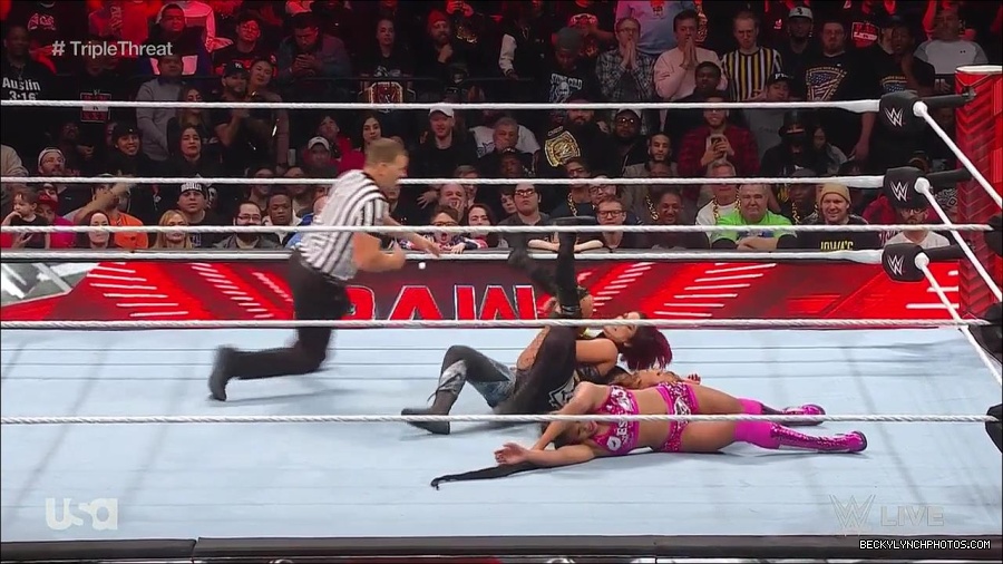 WWE_Monday_Night_Raw_2023_02_13_720p_HDTV_x264-NWCHD_mp4_007899963.jpg