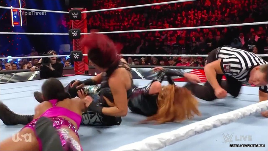 WWE_Monday_Night_Raw_2023_02_13_720p_HDTV_x264-NWCHD_mp4_007902366.jpg