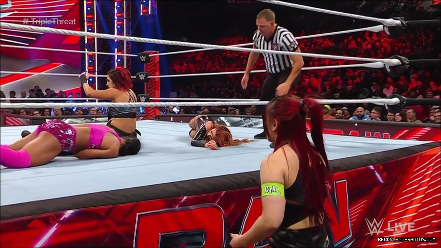 WWE_Monday_Night_Raw_2023_02_13_720p_HDTV_x264-NWCHD_mp4_007909172.jpg