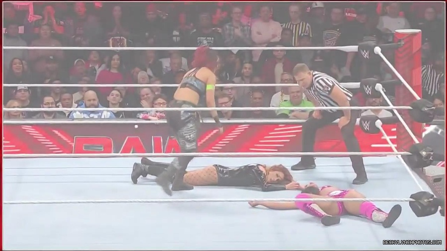 WWE_Monday_Night_Raw_2023_02_13_720p_HDTV_x264-NWCHD_mp4_007919583.jpg