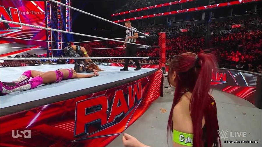 WWE_Monday_Night_Raw_2023_02_13_720p_HDTV_x264-NWCHD_mp4_007921184.jpg