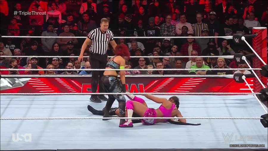 WWE_Monday_Night_Raw_2023_02_13_720p_HDTV_x264-NWCHD_mp4_007928792.jpg