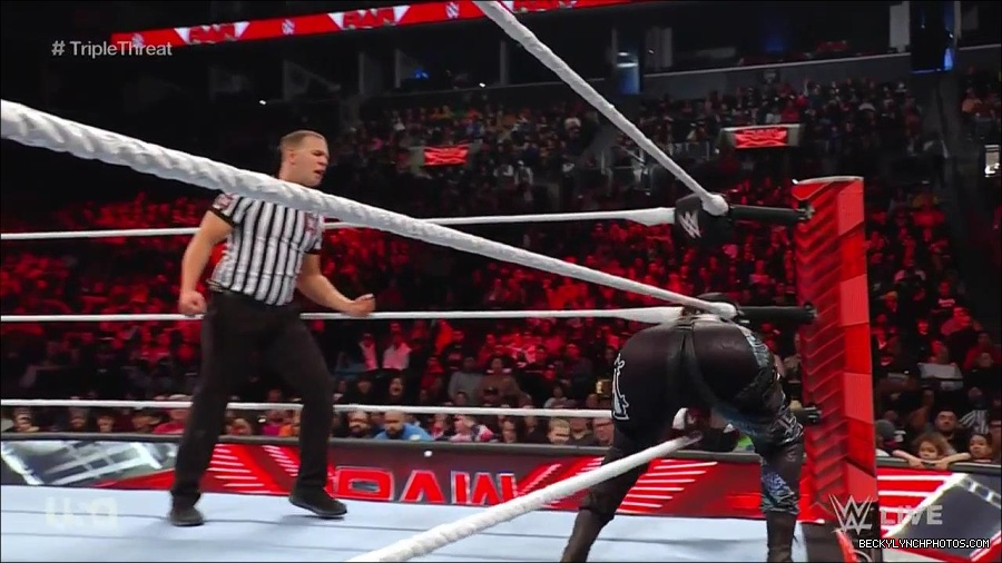 WWE_Monday_Night_Raw_2023_02_13_720p_HDTV_x264-NWCHD_mp4_007935198.jpg